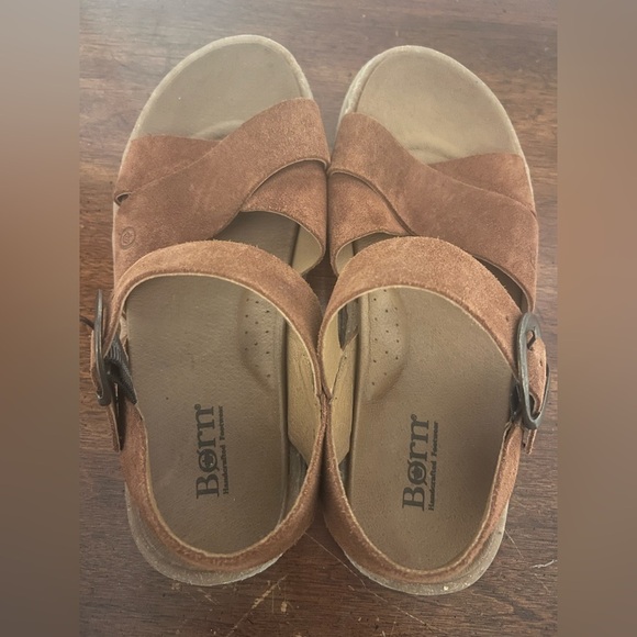 Born Carla women's leather criss-cross front ankle strap sandal in a cognac SZ 8 - Picture 9 of 9